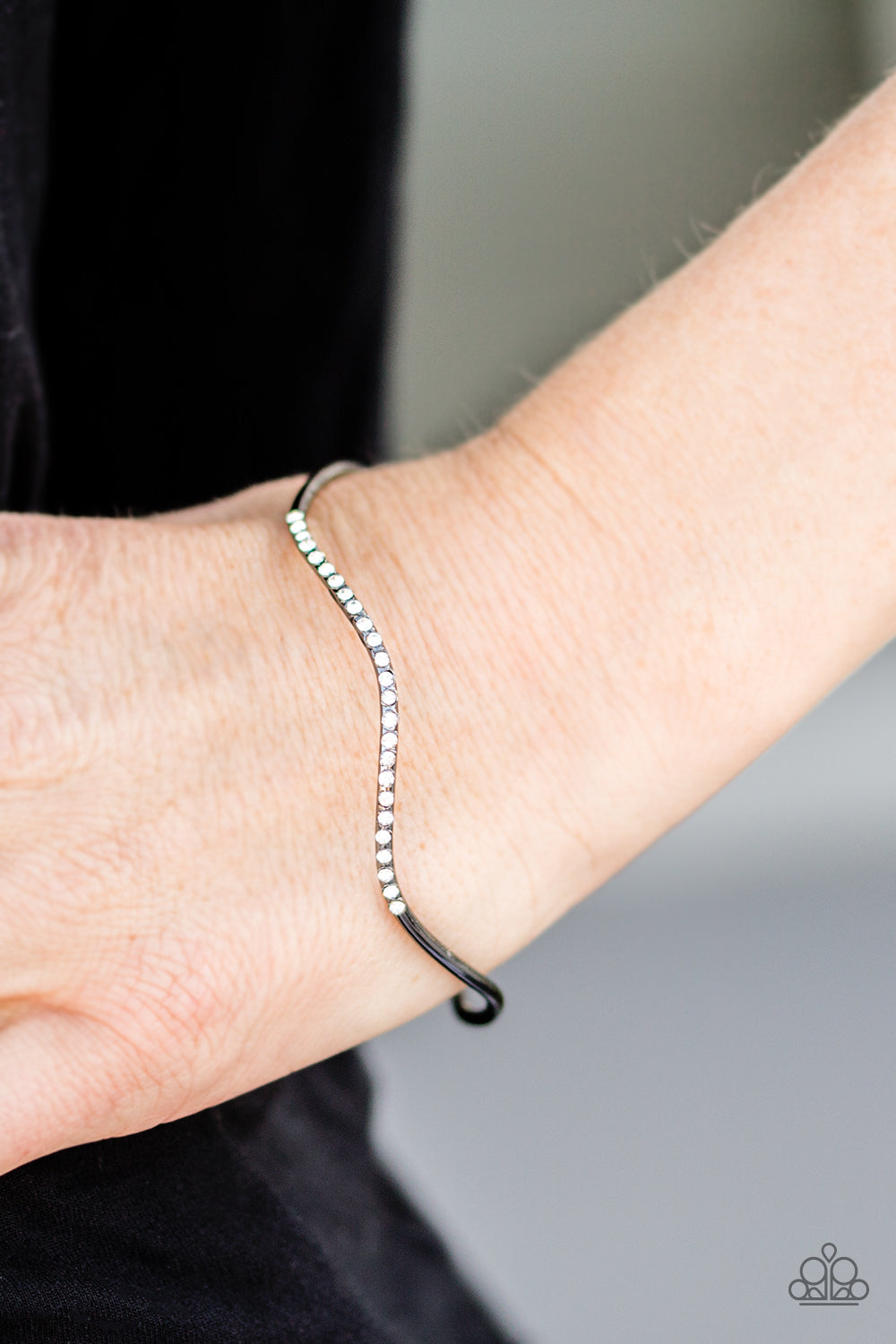 No Small Shimmer - Black