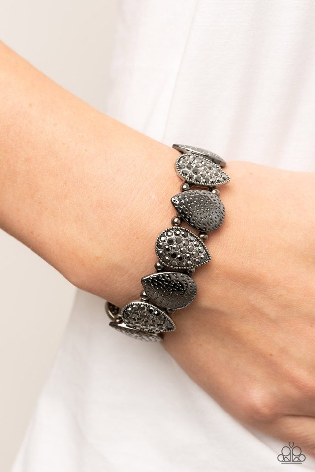 Playing Favorites - Black